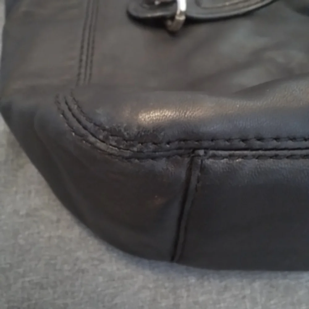 Michael Kors Vintage Soft Leather Hobo Shoulder Bag Black & Gold Hardware
